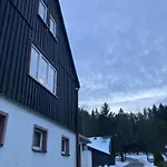 Berghaus Am Katzenstein Urgemuetliches Wohnen Im Wald 山林小屋