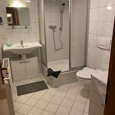 Berghaus Am Katzenstein Urgemuetliches Wohnen Im Wald 롯지