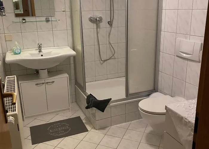 Berghaus Am Katzenstein Urgemuetliches Wohnen Im Wald Lodge